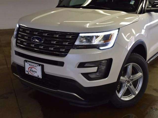 2017 Ford Explorer AWD XLT 4dr SUV